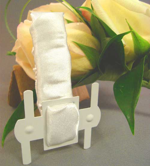 Elastic satin wrist corsage holder